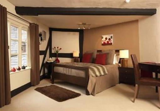 фото отеля Mad Jacks Bar And Restaurant With Rooms
