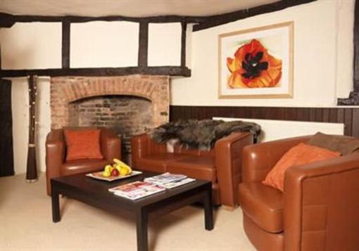 фото отеля Mad Jacks Bar And Restaurant With Rooms