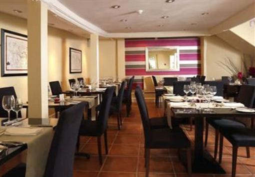 фото отеля Mad Jacks Bar And Restaurant With Rooms