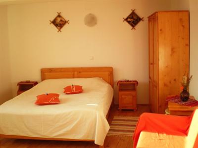 фото отеля House with Ponies Inn Brasov