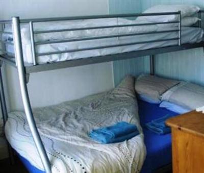фото отеля Porthtowan Backpackers Hostel Truro