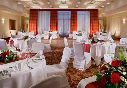 фото отеля Marriott Munich Airport