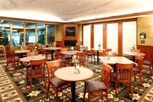фото отеля Gateway Inn Express