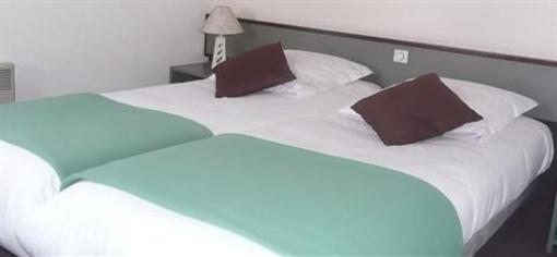 фото отеля Auberge Des Pres Calans