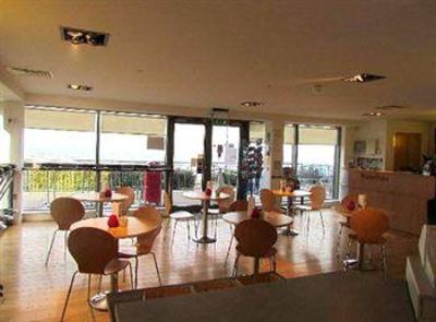 фото отеля Hot-el-apartments Edinburgh Waterfront
