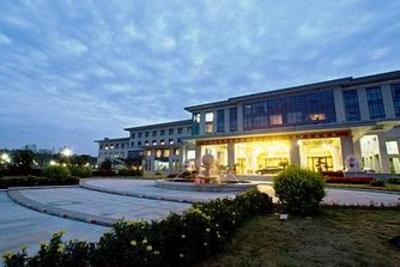 фото отеля Huatai Sunwu Lake Hotspring Holiday Hotel