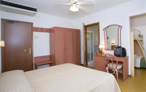 фото отеля Hotel Alexander Caorle