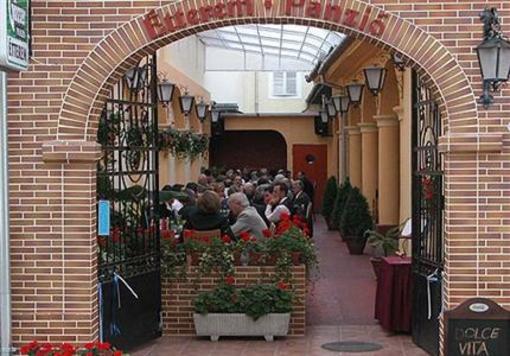 фото отеля Dolce Vita Etterem es Panzio