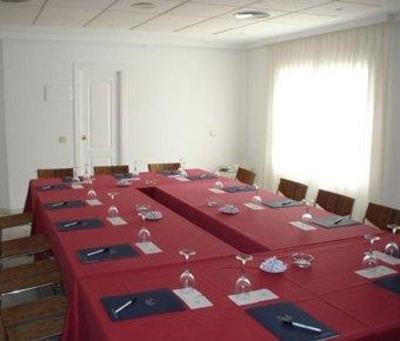 фото отеля Sevilla Suites Mairena del Aljarafe