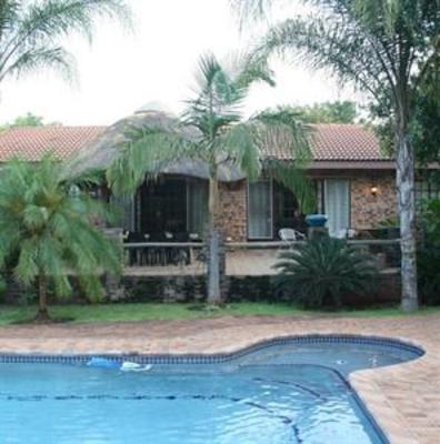 фото отеля Selati 103 Guest Cottages