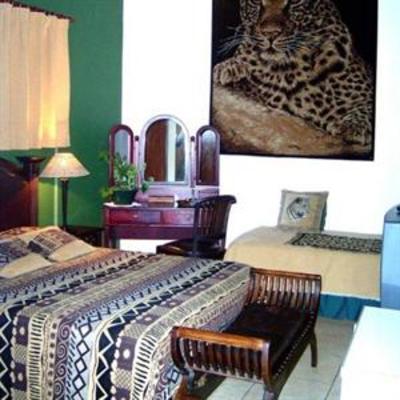 фото отеля Selati 103 Guest Cottages