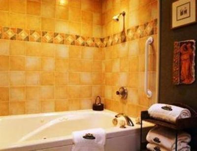 фото отеля Hidden Garden Cottages & Suites