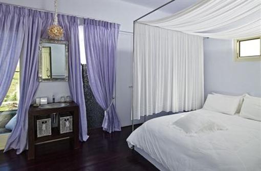 фото отеля Aigis Suites