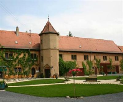 фото отеля Wörners Schloss Weingut & Wellness Hotel Prichsenstadt