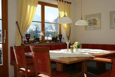 фото отеля Hotel Arnika Oberammergau