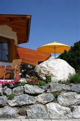 фото отеля Hotel Arnika Oberammergau