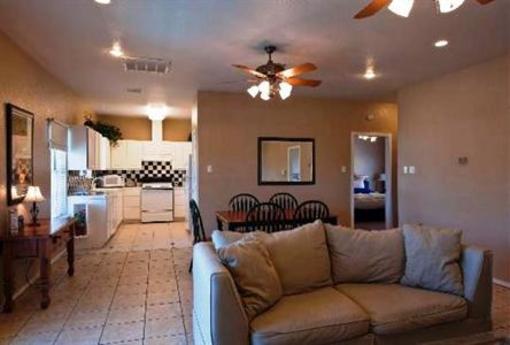 фото отеля Plantation Suites