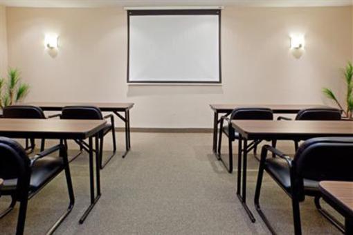 фото отеля Candlewood Suites Houston IAH / Beltway 8