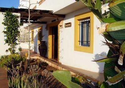 фото отеля Hostal El Dorado
