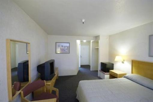 фото отеля Americas Best Value Inn Dunnigan