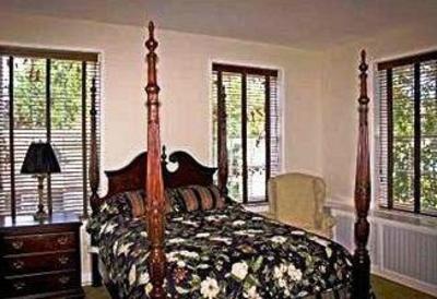 фото отеля Ascot House Bed and Breakfast