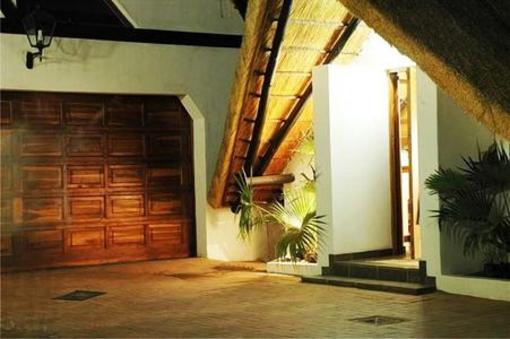 фото отеля Coral Tree Inn
