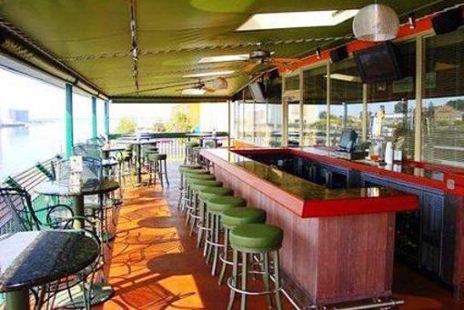 фото отеля Quality Inn & Suites Riverfront