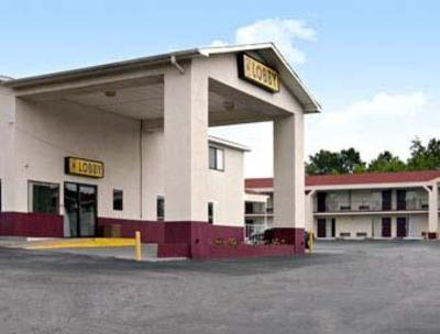 фото отеля Super 8 Locust Grove