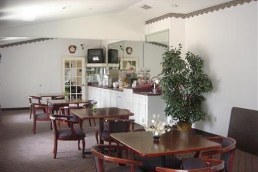фото отеля Oxford Inn & Suites Webster