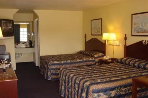 фото отеля Oxford Inn & Suites Webster