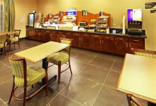 фото отеля Holiday Inn Express & Suites Carthage