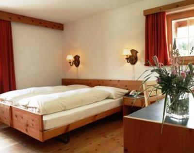 фото отеля Pensiun Chesa Pool Hotel Sils-Maria