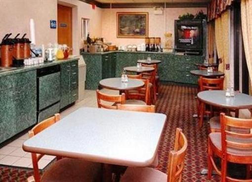 фото отеля Quality Inn East Knoxville