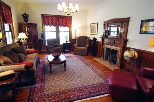 фото отеля Honey Hill Inn & Cabins at Engadine