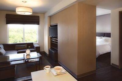 фото отеля Element Omaha Midtown Crossing