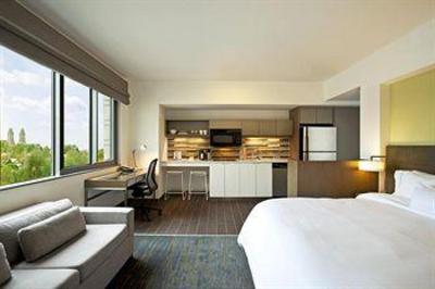 фото отеля Element Omaha Midtown Crossing