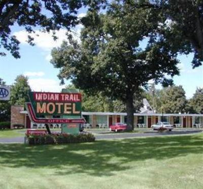 фото отеля Indian Trail Motel