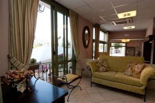 фото отеля Tourist Hotel Argostoli