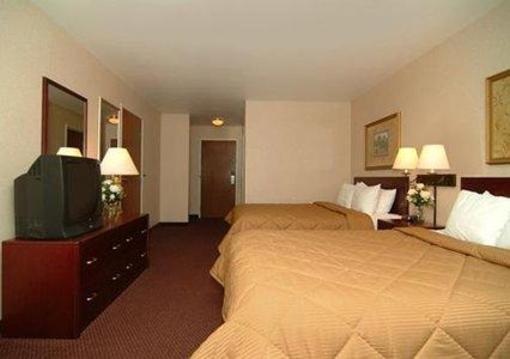 фото отеля Comfort Inn and Suites Fort Madison