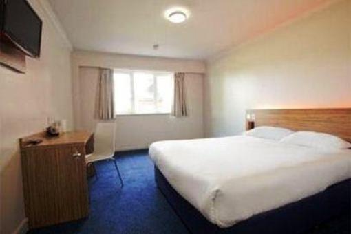фото отеля Travelodge Stansted Bishops Stortford Hotel