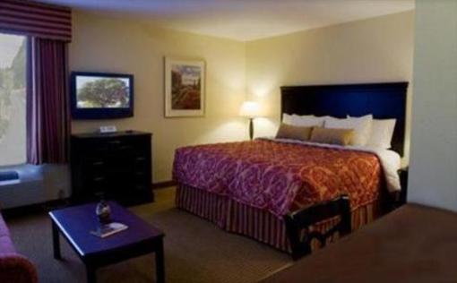 фото отеля Home Towne Suites Clarksville (Tennessee)