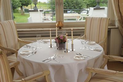 фото отеля Ringhotel Rheinhotel Vier Jahreszeiten
