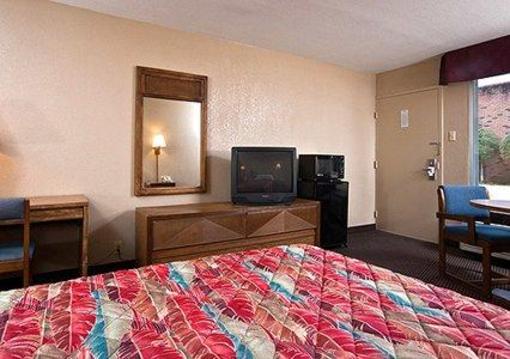 фото отеля Econo Lodge Inn & Suites Hamilton (Alabama)