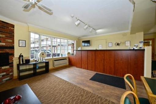 фото отеля Canadas Best Value Inn St. Catharines