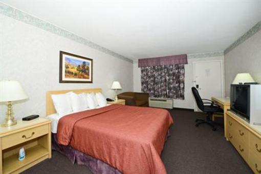 фото отеля Canadas Best Value Inn St. Catharines