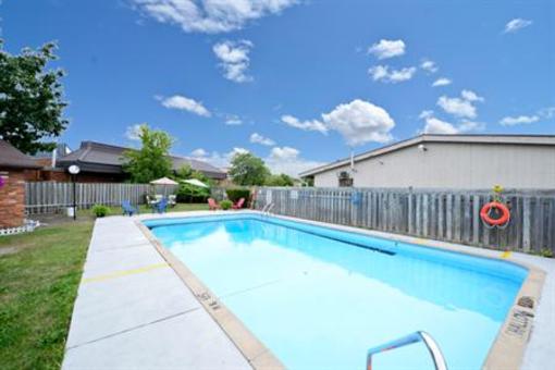 фото отеля Canadas Best Value Inn St. Catharines