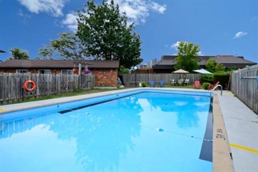 фото отеля Canadas Best Value Inn St. Catharines