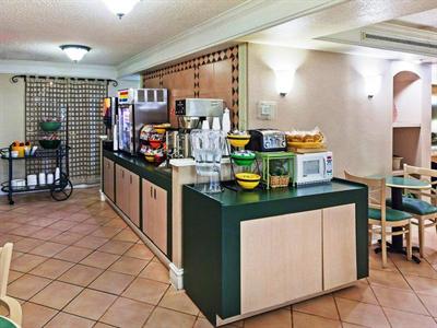фото отеля La Quinta Inn West
