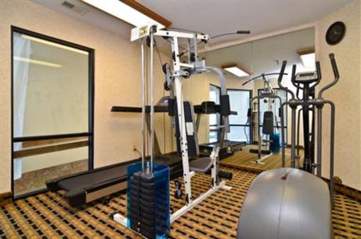 фото отеля Americas Best Value Inn & Suites Lees Summit