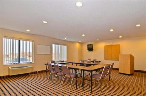 фото отеля Americas Best Value Inn & Suites Lees Summit